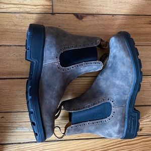 High top women’s blundestone boots